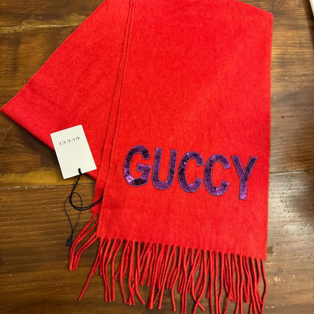 GUCCI RED SEQUIN "GUCCY" SCARF